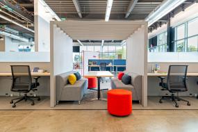 办公室装饰设计室内效果图