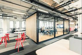 文字办公室装修效果图