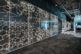 最新现代办公室室内玻璃隔断装修设计图大全