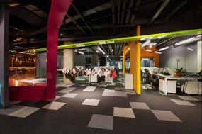 最新科技公司办公室装修设计图片