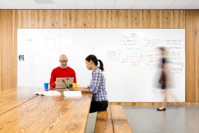 高端科技公司办公室装修图片