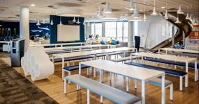 科技公司办公室最新室内装修效果图片