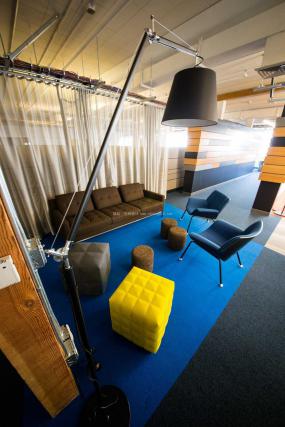 IT公司办公室最新室内装饰设计图片