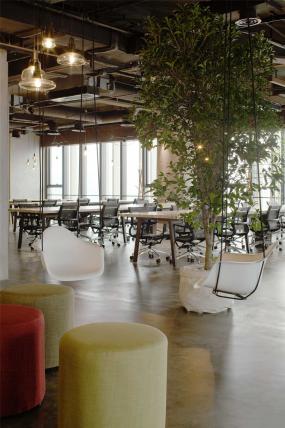 800平米办公室装修效果图