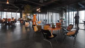 800平方米办公室地面装修效果图