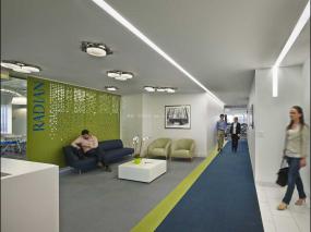 1100平办公室装修风格