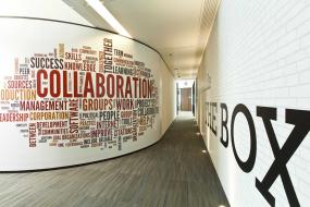 1100平方米办公室装修效果图