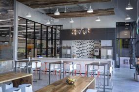 1600平方米办公室装修图片