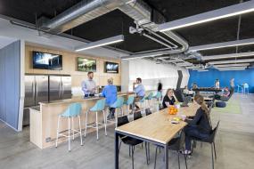 最新600平办公室效果图