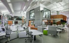 2018年900平办公室装修效果图