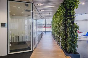 办公室玻璃隔断装修效果图2018图片