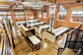 900平办公室装修效图片