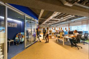 外国公司办公室最新室内装修设计图片大全