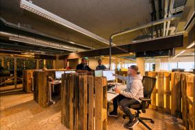 外国公司办公室最新室内装修设计效果图片