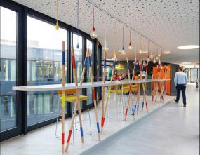 投资公司办公室办装修图片