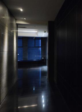 最新设计公司办公室装修设计图片