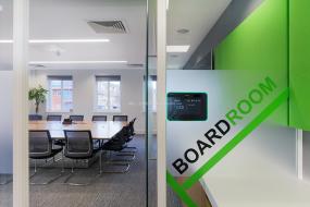 办公室室内装修玻璃隔断设计效果图