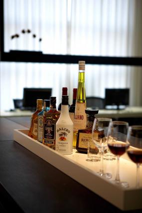 最新传媒文化公司办公室设计室内图片