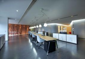 最新传媒文化公司办公室室内设计图片