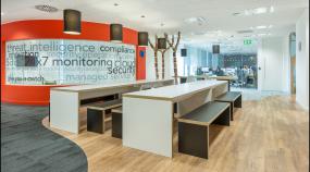 办公室室内装修玻璃隔断效果图片