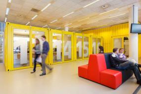 体育运动公司办公室装修实景图片