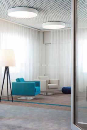 高端体育运动公司办公室装修图片