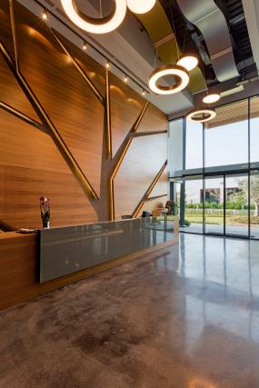 现代感公司前台背景墙效果图