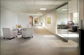 最新电子科技公司办公室装饰实景图