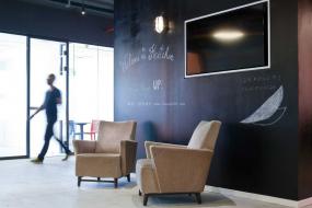 最新软件公司办公室装饰设计图