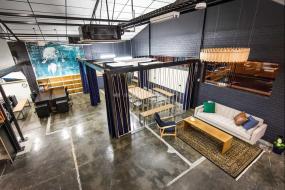 最新通信公司办公室装修设计图片