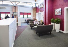 机械公司办公室设计装修效果图片