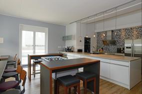 玩具公司办公室装饰设计图