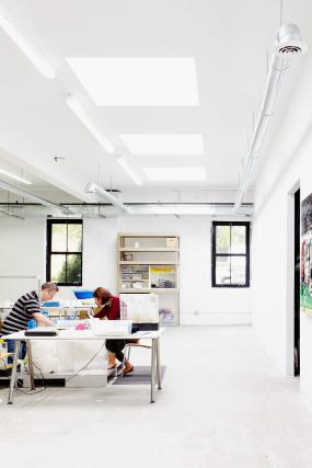 玩具公司办公室最新室内装饰设计效果图片