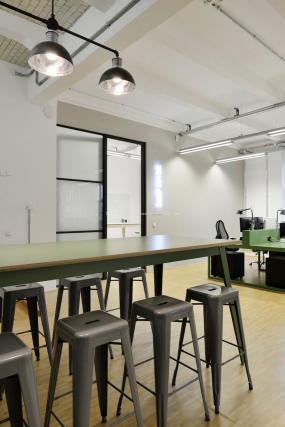 广告公司办公室设计室内效果图片