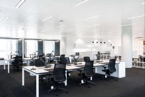 广告公司办公室装潢设计图片