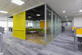 最新互联网公司办公室设计图片