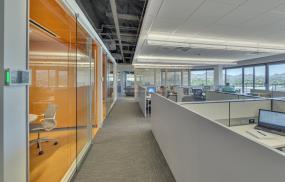 互联网公司办公室最新室内装修设计效果图图片