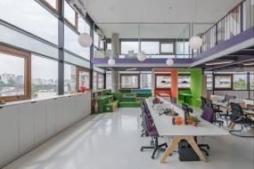 高档互联网公司办公室装修效果图