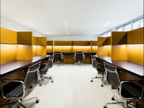 广告公司办公室内装饰设计图片