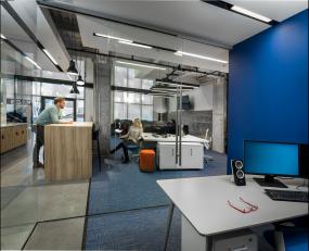 互联网公司办公室装饰设计效果图