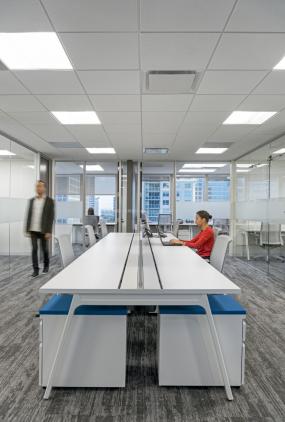 最新电影公司办公室室内装饰设计效果图