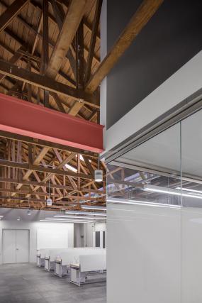 专业金融公司办公室装修设计图片