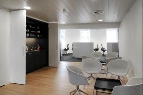 金融公司办公室最新室内装修设计图片大全