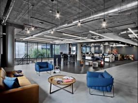 最新金融公司办公室室内装饰设计图片