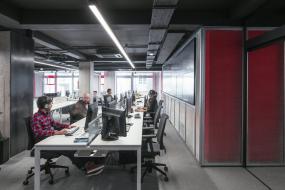 金融公司办公室最新室内装修设计效果图片2018