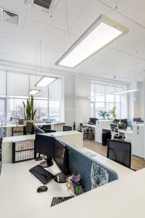 金融公司办公室装修室内装饰设计效果图