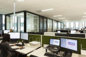 金融公司办公室室内装饰效果图片