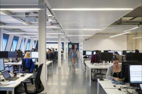 最新服装公司办公室室内设计图片