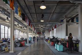 服装公司办公室装饰图片