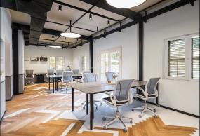 服装公司办公室设计室内装修图片